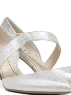 life stride Women's Suki Pump Shoes (Silver)- size 7 M